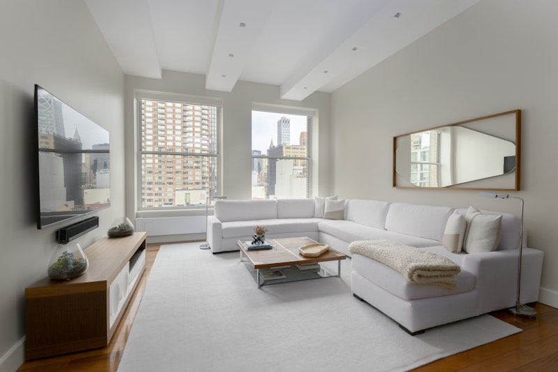 15 East 26th Street 14F, Nomad, Downtown, NYC - 3 Bedrooms  
3.5 Bathrooms  
6 Rooms - 