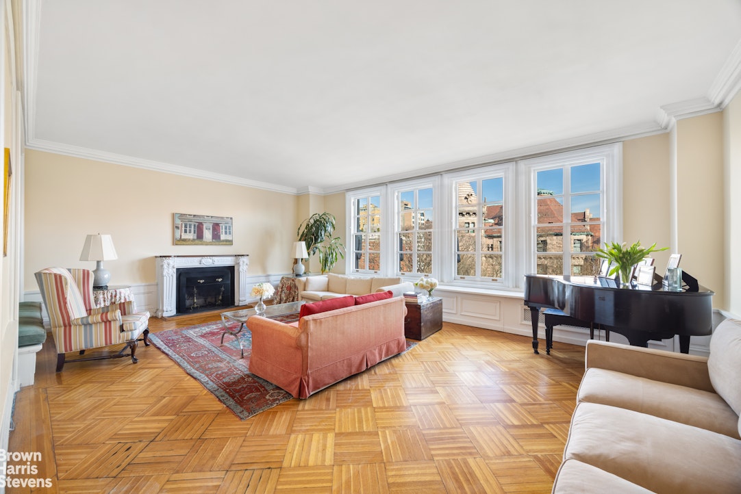 Photo 1 of 44 West 77th Street 8W, Upper West Side, NYC, $5,500,000, Web #: 23374471