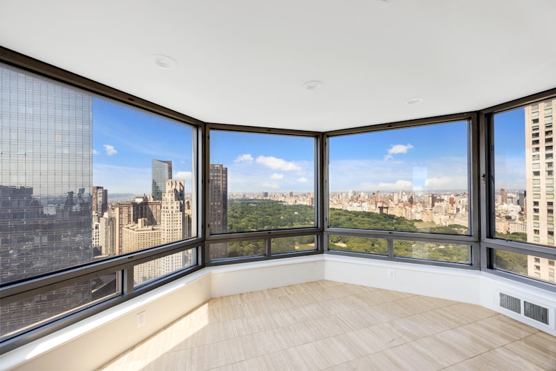 Property for Sale at 301 West 57th Street 48A, Midtown West, Midtown West, NYC - Bedrooms: 2 
Bathrooms: 2.5 
Rooms: 5  - $3,950,000