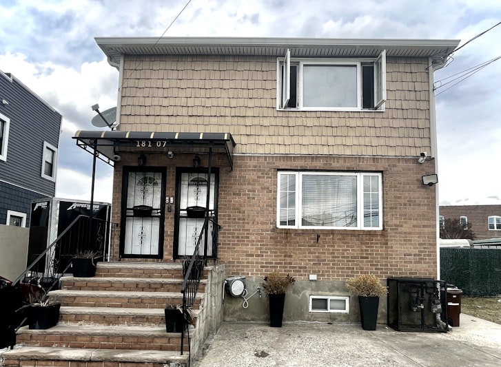 Rental Property at 181-07 147th Avenue 2, Springfield Gardens, Queens, New York - Bedrooms: 3 
Bathrooms: 2 
Rooms: 6  - $4,000 MO.