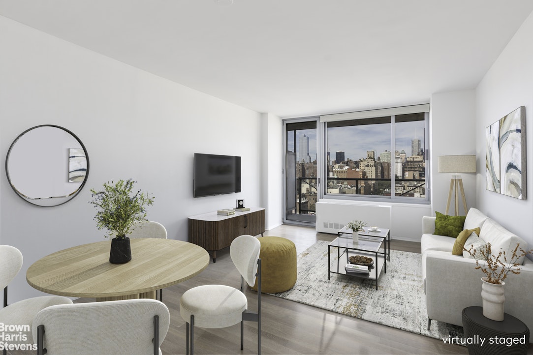 Photo 1 of 270 West 17th Street 14B, Chelsea, NYC, $1,225,000, Web #: 23376535