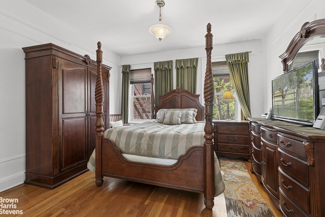 45-14 43rd Street 2D Sunnyside Queens NY 11104