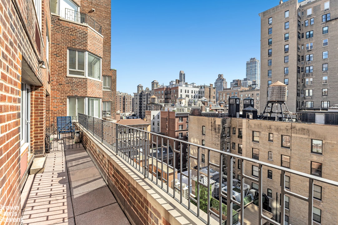 Photo 1 of 30 East 62nd Street 11G, Upper East Side, NYC, $1,750,000, Web #: 23388268