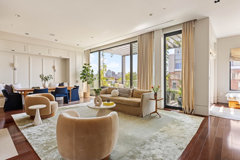 17 Bergen Street 4Ph, Cobble Hill, Brooklyn, New York - 5 Bedrooms  
4 Bathrooms  
10 Rooms - 