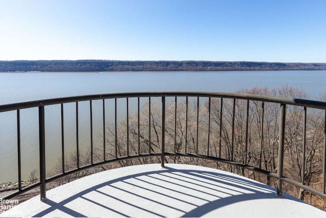 2521 Palisade Avenue 8C Spuyten Duyvil Bronx NY 10463
