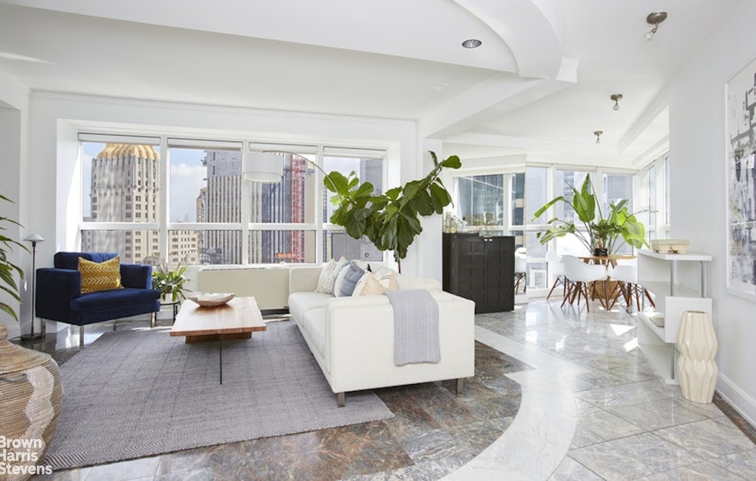 Photo 1 of 146 West 57th Street 36D, Midtown West, NYC, $7,800, Web #: 23419398