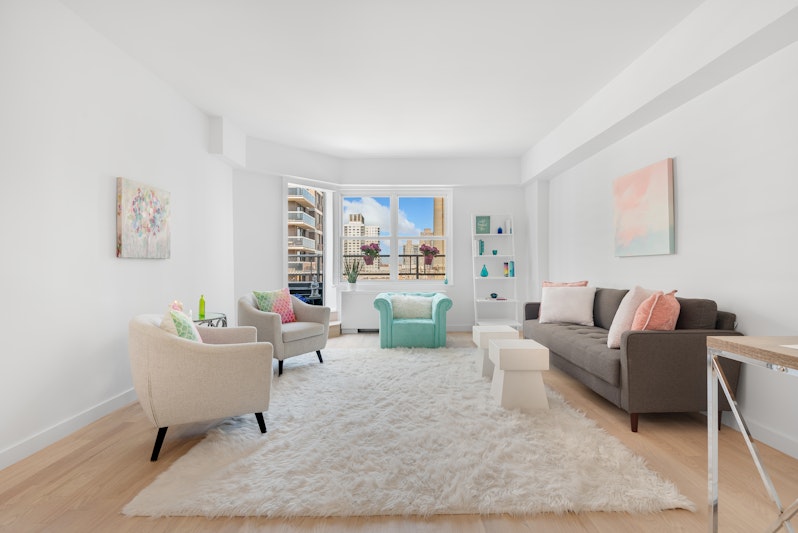 Property for Sale at 520 East 72nd Street Pha, Upper East Side, Upper East Side, NYC - Bedrooms: 1 
Bathrooms: 1 
Rooms: 3  - $715,000