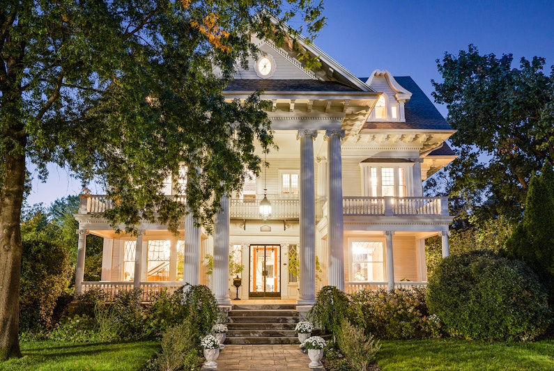 Property for Sale at 1305 Albemarle Road, Prospect Park South, Brooklyn, New York - Bedrooms: 9 
Bathrooms: 7.5 
Rooms: 22  - $12,495,000