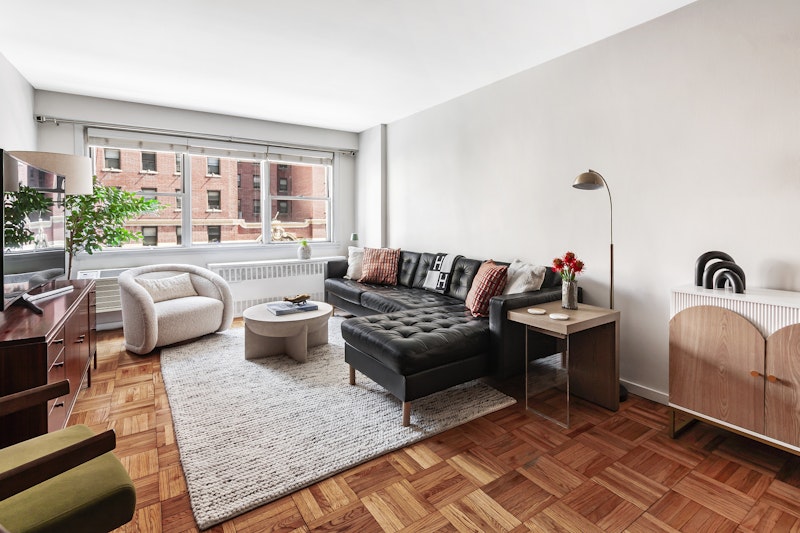 430 West 34th Street 5H, Midtown West, Midtown West, NYC - 1 Bedrooms  
1 Bathrooms  
3 Rooms - 