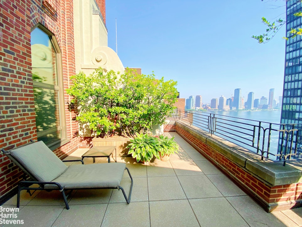 2 Beekman Place Beekman Place New York NY 10022