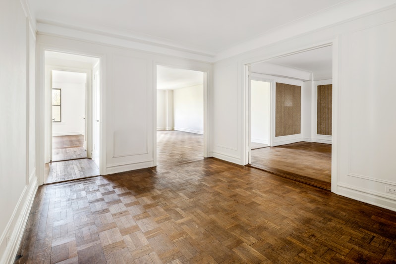 Property for Sale at 285 Riverside Drive, Upper West Side, Upper West Side, NYC - Bedrooms: 4 
Bathrooms: 3 
Rooms: 7  - $2,200,000