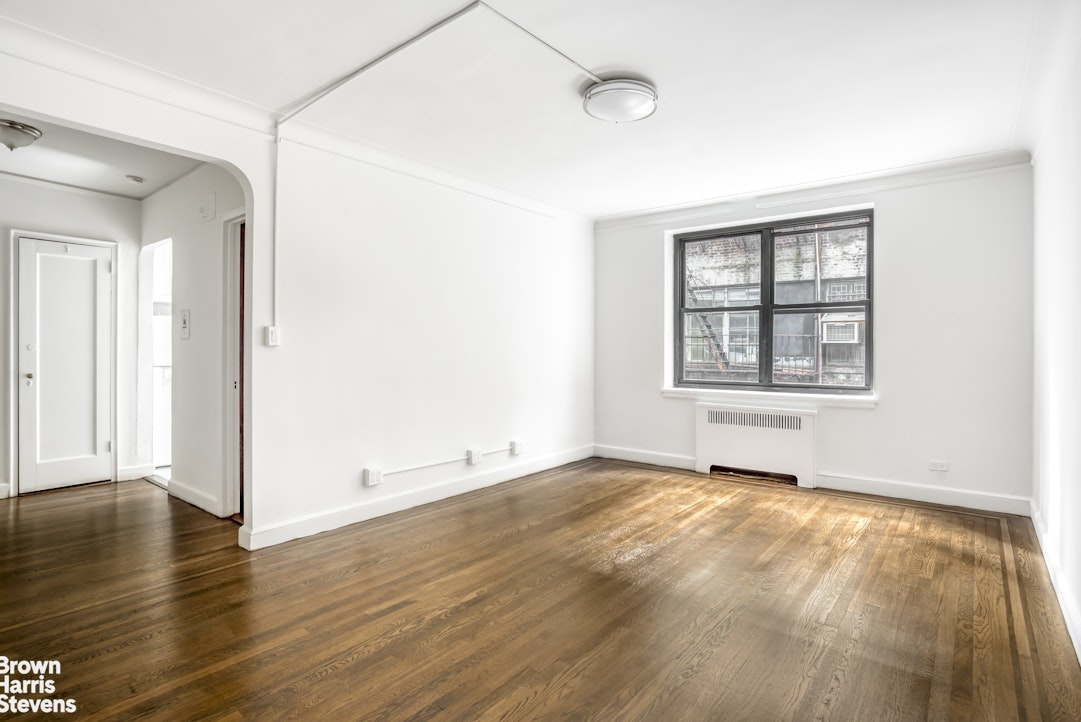 8 East 48th Street 5B Midtown East New York NY 10017