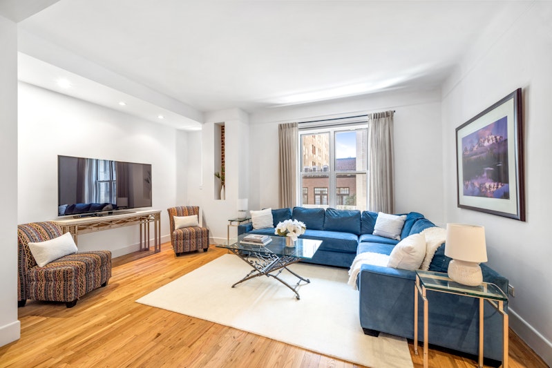 66 Madison Avenue, Midtown East, Midtown East, NYC - 3 Bedrooms  
3 Bathrooms  
6 Rooms - 