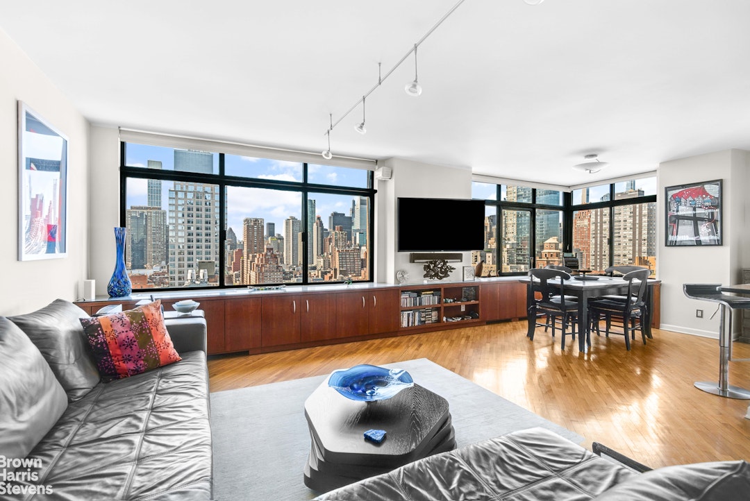 Photo 1 of 400 East 70th Street 2302, Upper East Side, NYC, $1,795,000, Web #: 23438934