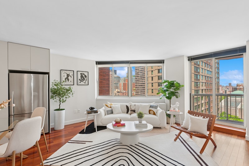 Property for Sale at 206 East 95th Street 12B, Upper East Side, Upper East Side, NYC - Bedrooms: 2 
Bathrooms: 2 
Rooms: 4  - $1,000,000