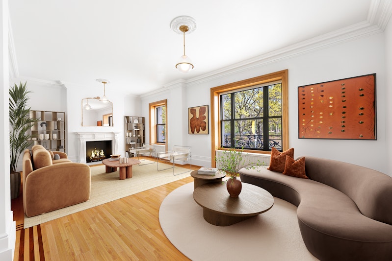 Rental Property at 251 Central Park West, Upper West Side, Upper West Side, NYC - Bedrooms: 4 
Bathrooms: 4 
Rooms: 7  - $18,750 MO.