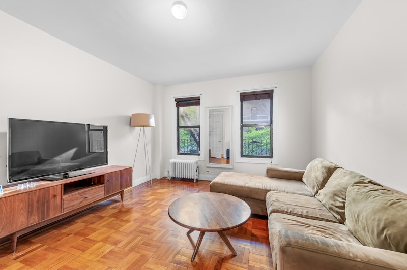 Property for Sale at 70 Haven Avenue 2B, Upper West Side, Upper West Side, NYC - Bedrooms: 3 
Bathrooms: 1 
Rooms: 4.5 - $685,000