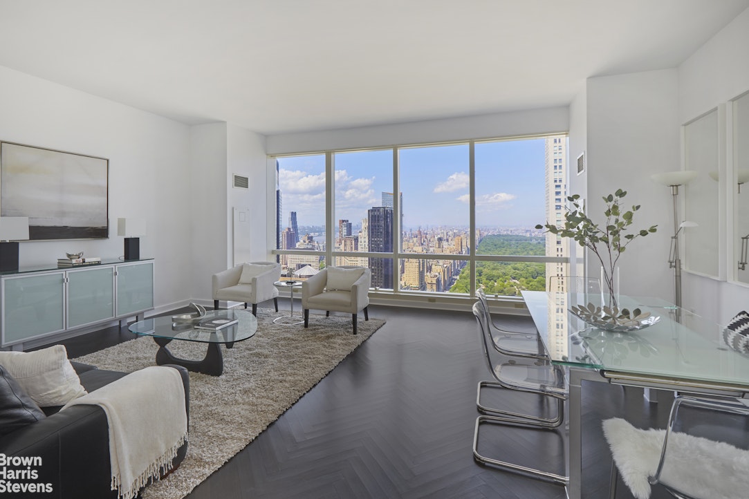 Photo 1 of 230 West 56th Street 61D, Midtown West, NYC, $3,100,000, Web #: 23450031