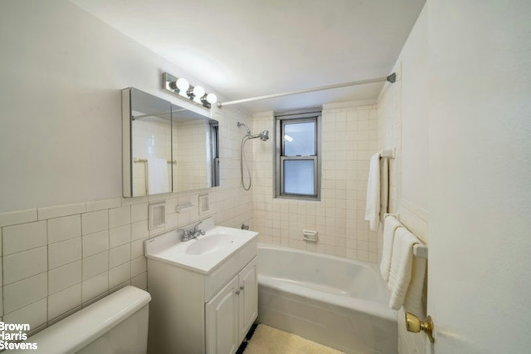 330 East 49th Street Turtle Bay New York NY 10017