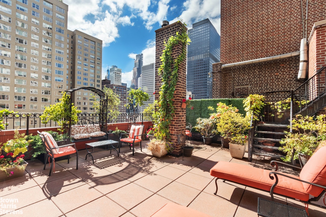320 East 57th Street Sutton Place New York NY 10022