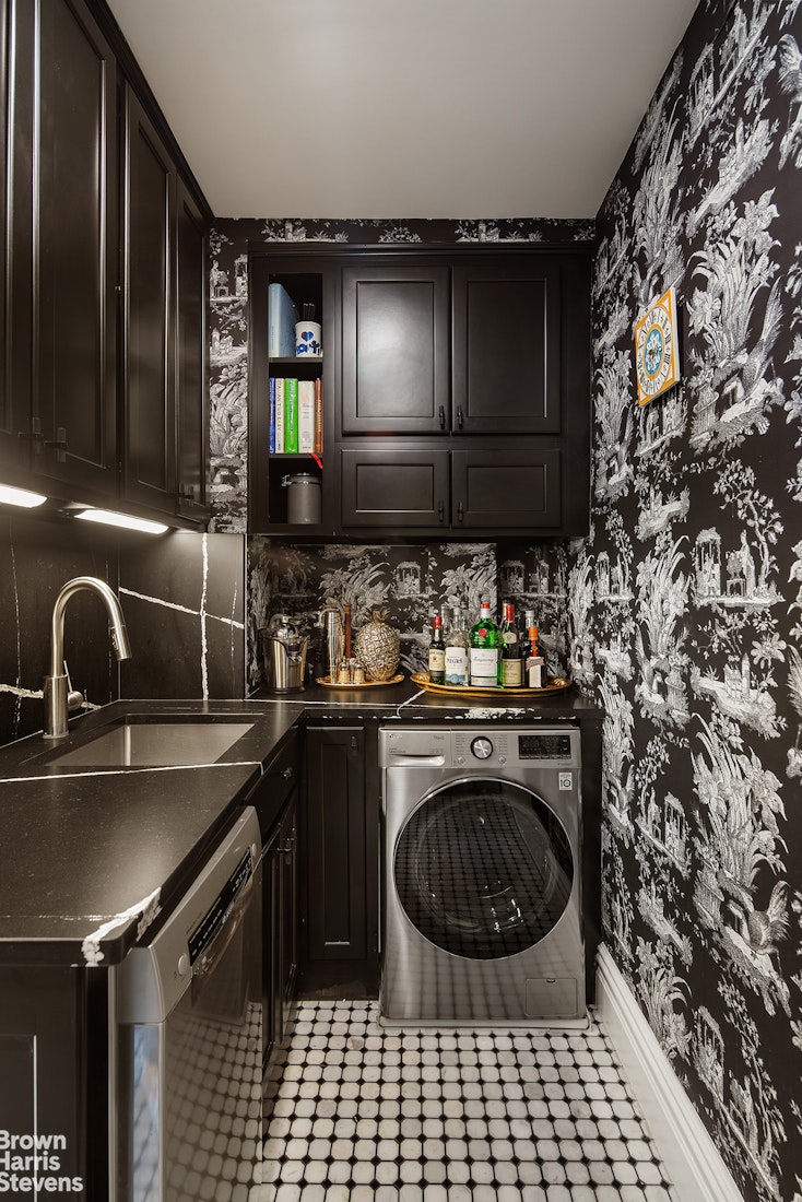 320 East 57th Street Sutton Place New York NY 10022