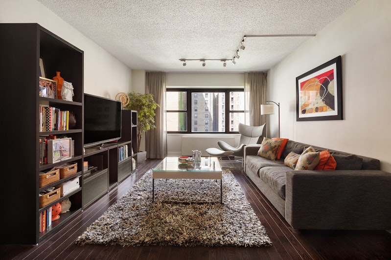 160 East 38th Street 7C, Midtown East, Midtown East, NYC - 1 Bedrooms  
1 Bathrooms  
3 Rooms - 