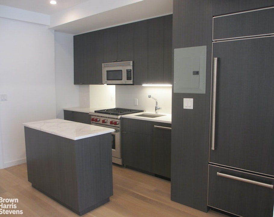 Photo 1 of 25 Central Park West 19U, Upper West Side, NYC, $6,000, Web #: 23454680