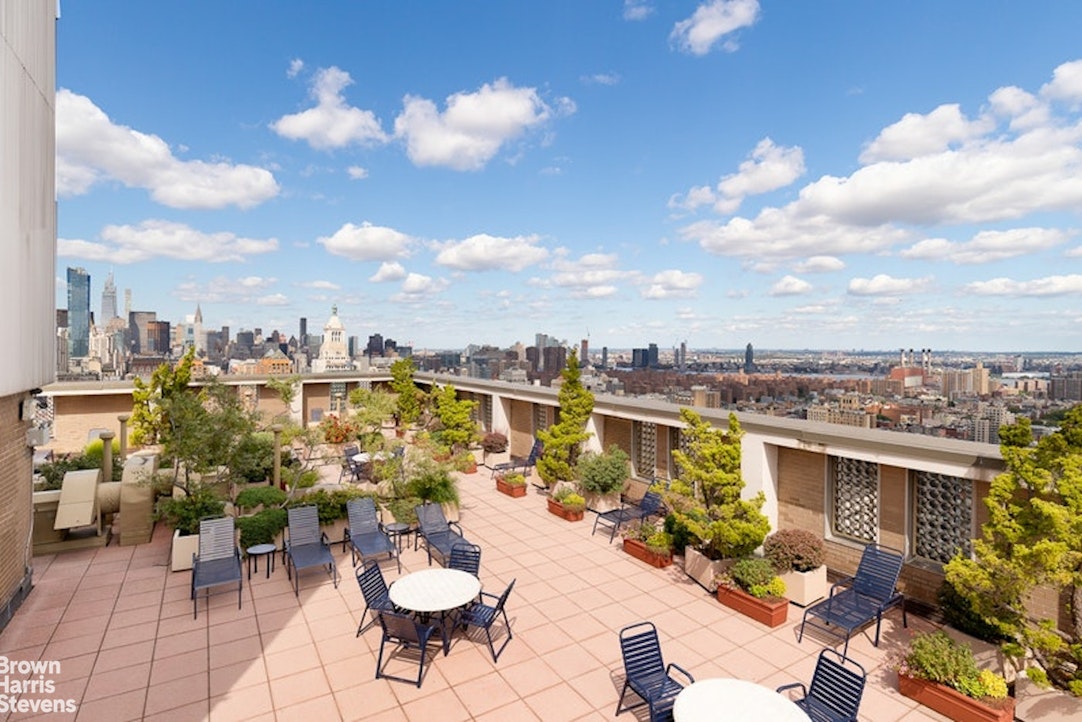 60 East 8th Street Greenwich Village New York NY 10003