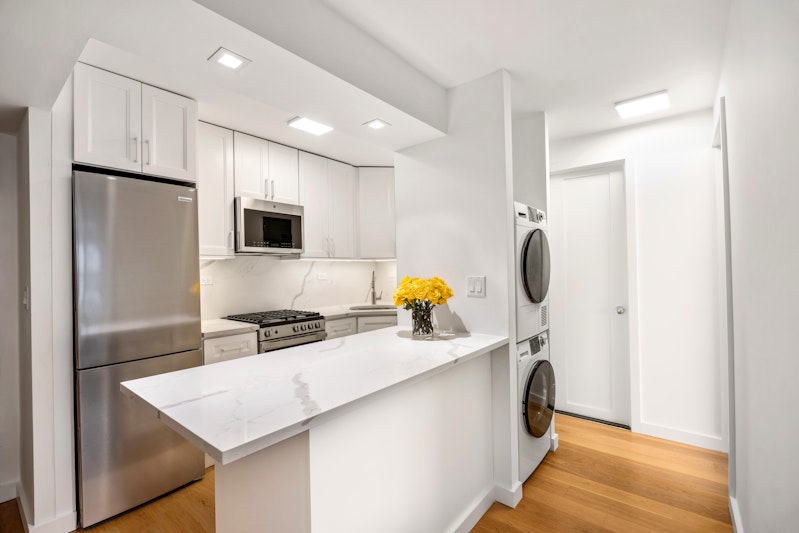 340 East 80th Street 12A, Upper East Side, Upper East Side, NYC - 1 Bathrooms  
2.5 Rooms - 