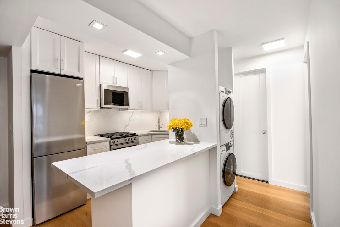 Photo 1 of 340 East 80th Street 12A, Upper East Side, NYC, $569,000, Web #: 23458144