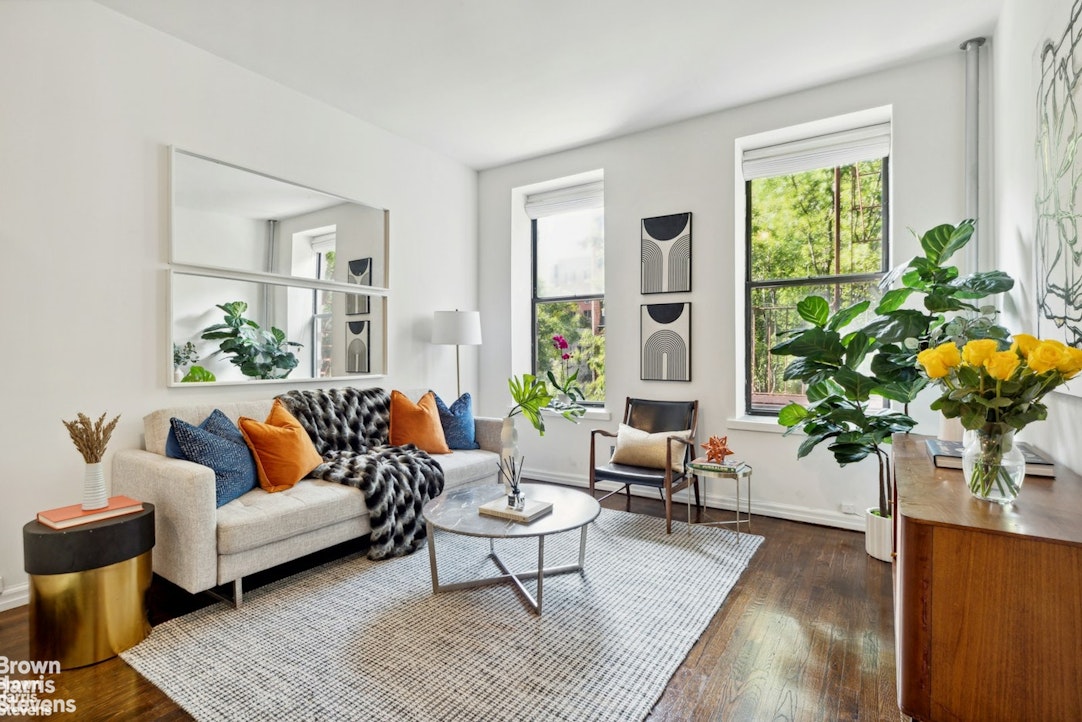 Photo 1 of 323 East 8th Street 2A, East Village, NYC, $559,000, Web #: 23458961