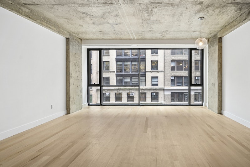132 West 26th Street 5, Chelsea, Downtown, NYC - 1 Bedrooms  
1.5 Bathrooms  
3 Rooms - 