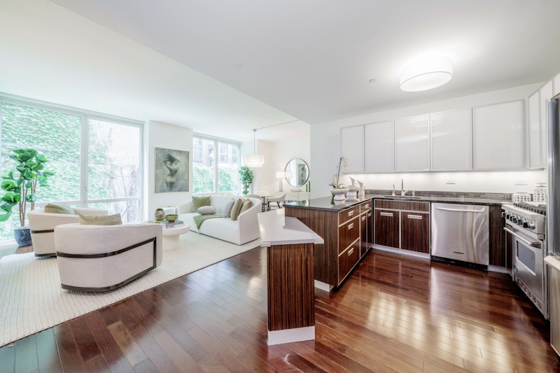 Property for Sale at 130 West 19th Street 3E, Chelsea, Downtown, NYC - Bedrooms: 2 
Bathrooms: 2 
Rooms: 4  - $2,375,000