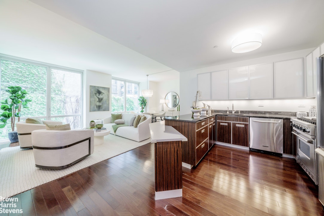 Photo 1 of 130 West 19th Street 3E, Chelsea, NYC, $2,375,000, Web #: 23461446