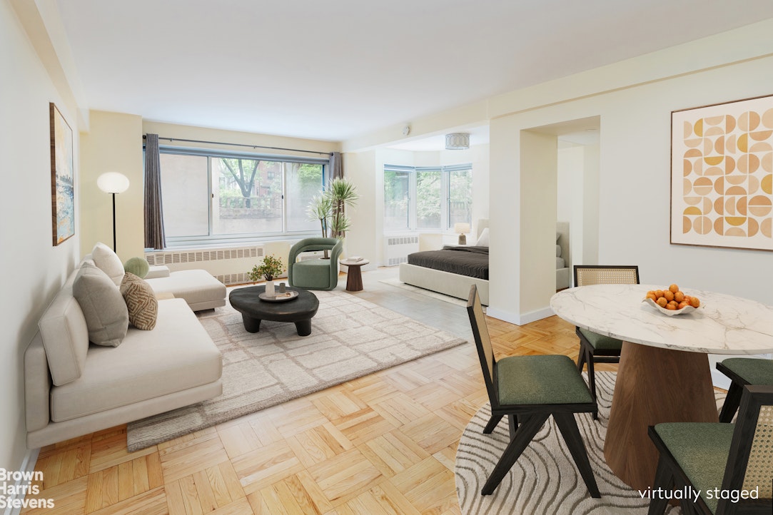 Photo 1 of 249 East 48th Street 3A, Midtown East, NYC, $675,000, Web #: 23464101