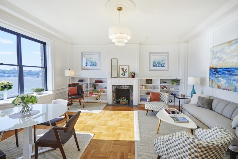 210 Riverside Drive 10F, Upper West Side, Upper West Side, NYC - 1 Bedrooms  
1 Bathrooms  
3.5 Rooms - 