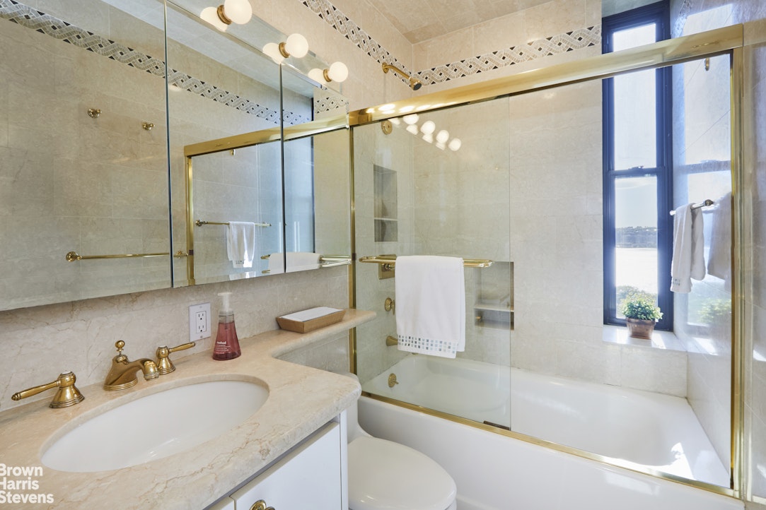 210 Riverside Drive Upper West Side New York NY 10025