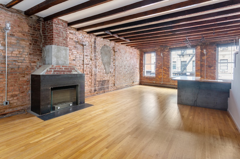 Rental Property at 23 Prince Street 2, Soho, Downtown, NYC - Bedrooms: 1 
Bathrooms: 1 
Rooms: 3  - $12,000 MO.