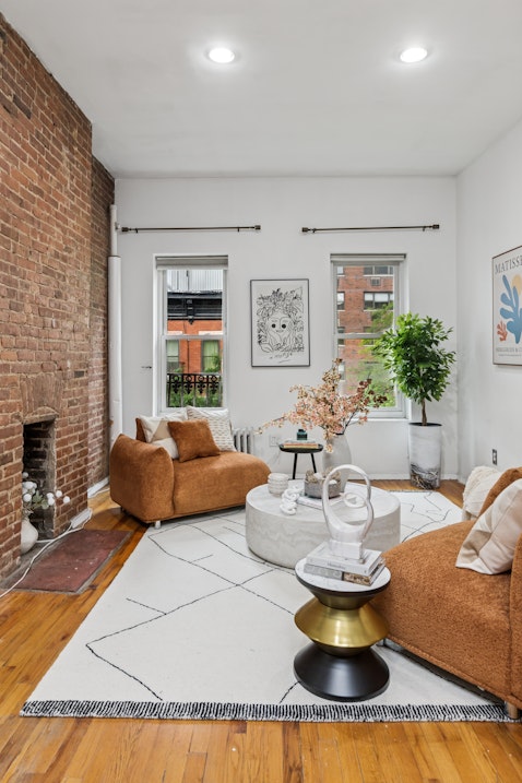 Property for Sale at 317 East 73rd Street 5Fe, Upper East Side, Upper East Side, NYC - Bedrooms: 1 
Bathrooms: 1 
Rooms: 3  - $450,000