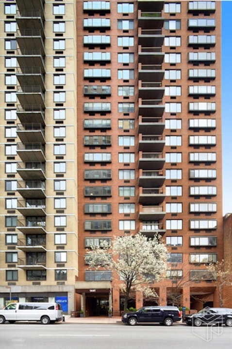 1441 Third Avenue 11C, Upper East Side, Upper East Side, NYC - 2 Bedrooms  
2 Bathrooms  
4.5 Rooms - 