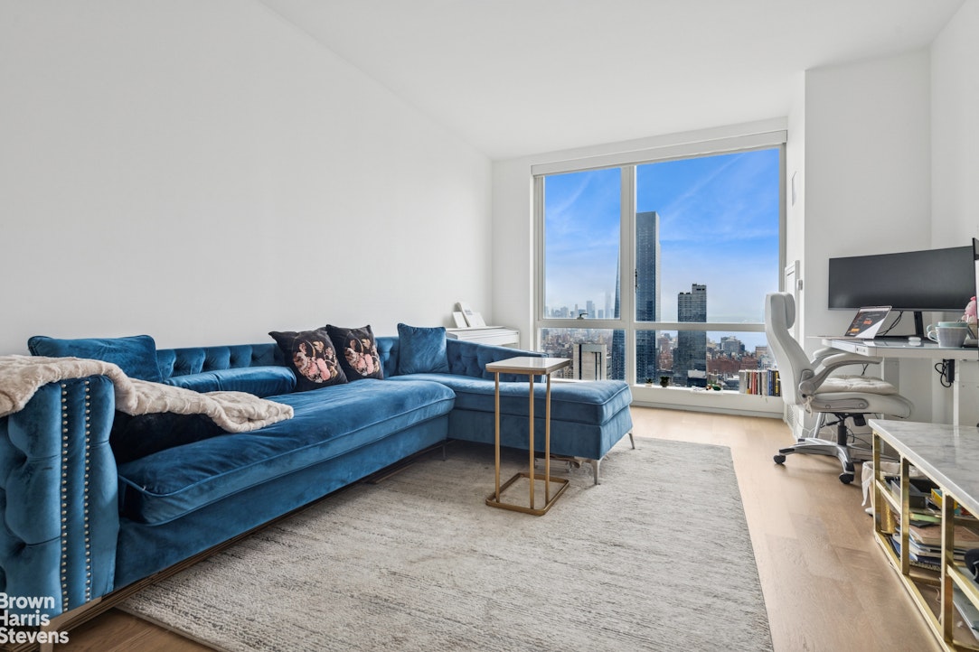 Photo 1 of 460 West 42nd Street 58G, Midtown West, NYC, $5,800, Web #: 23467247