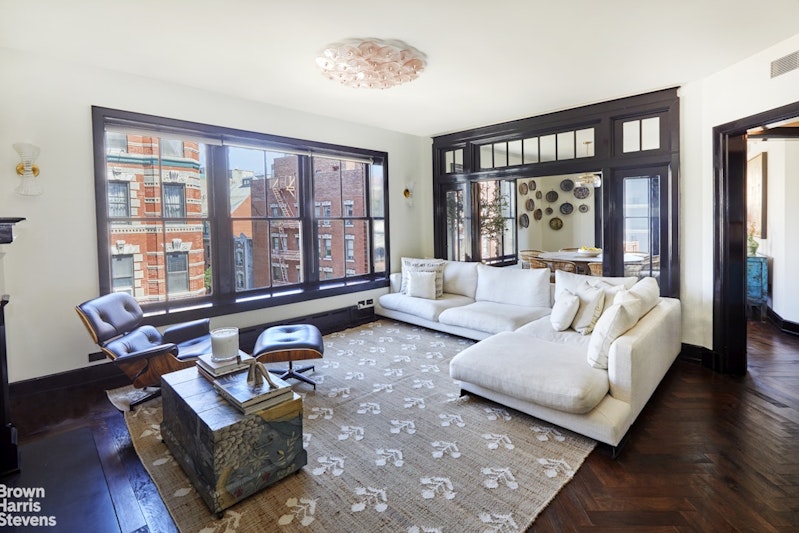 211 Elizabeth Street 5N, Nolita, Downtown, NYC - 2 Bedrooms  
2 Bathrooms  
5 Rooms - 