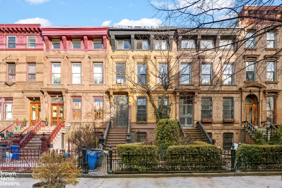 Photo 1 of 319 Macdonough Street, Stuyvesant Heights, New York, $2,175,000, Web #: 23468622