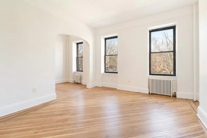 Rental Property at 252 Lafayette Avenue 3, Clinton Hill, Brooklyn, New York - Bedrooms: 1 
Bathrooms: 1 
Rooms: 4  - $3,700 MO.