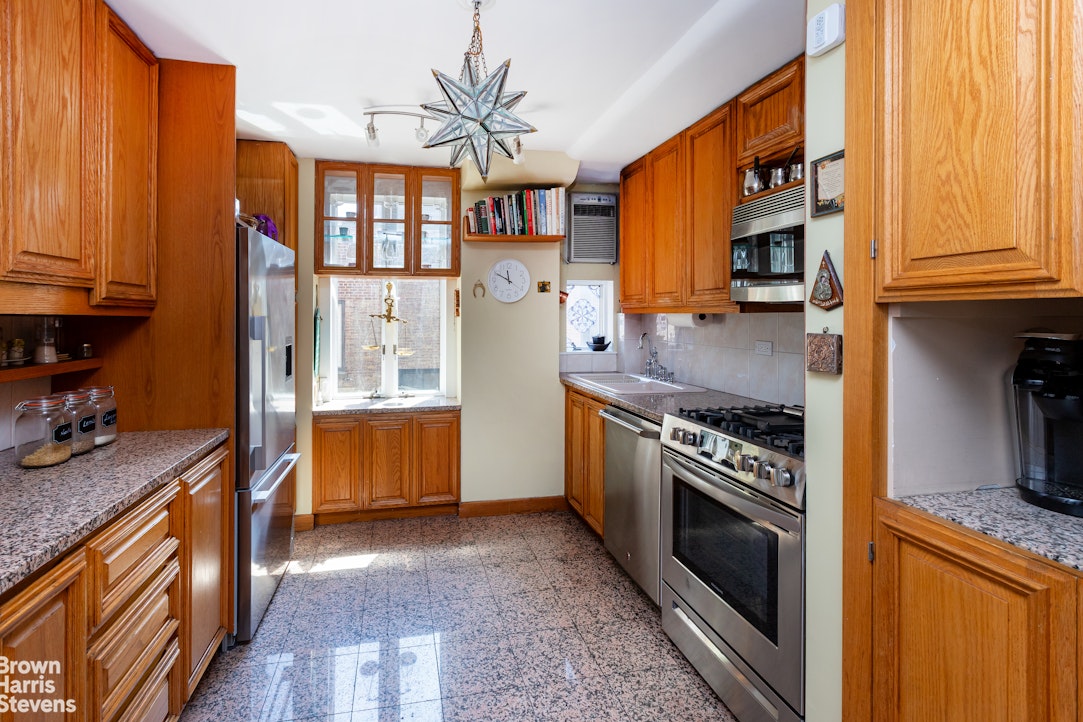 439 East 51st Street 7B Beekman Place New York NY 10022