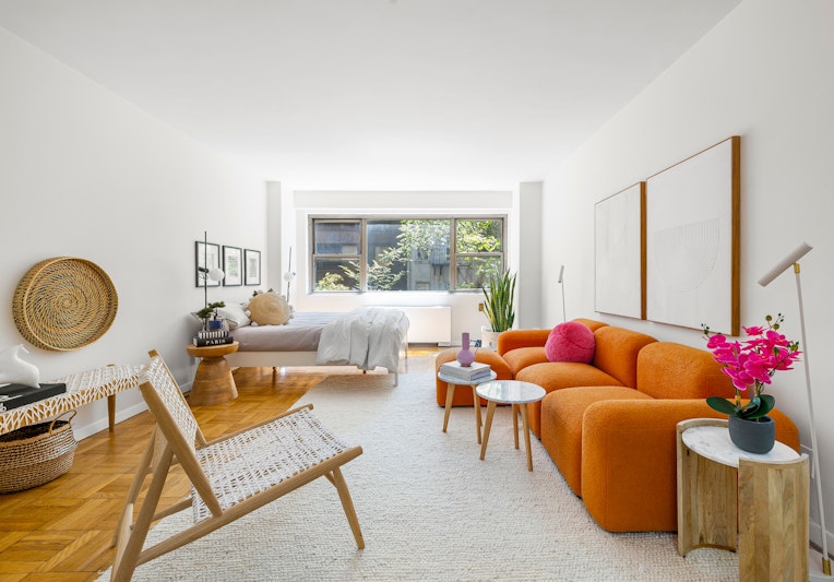 330 East 49th Street 4B, Midtown East, Midtown East, NYC - 1 Bathrooms  
1 Rooms - 