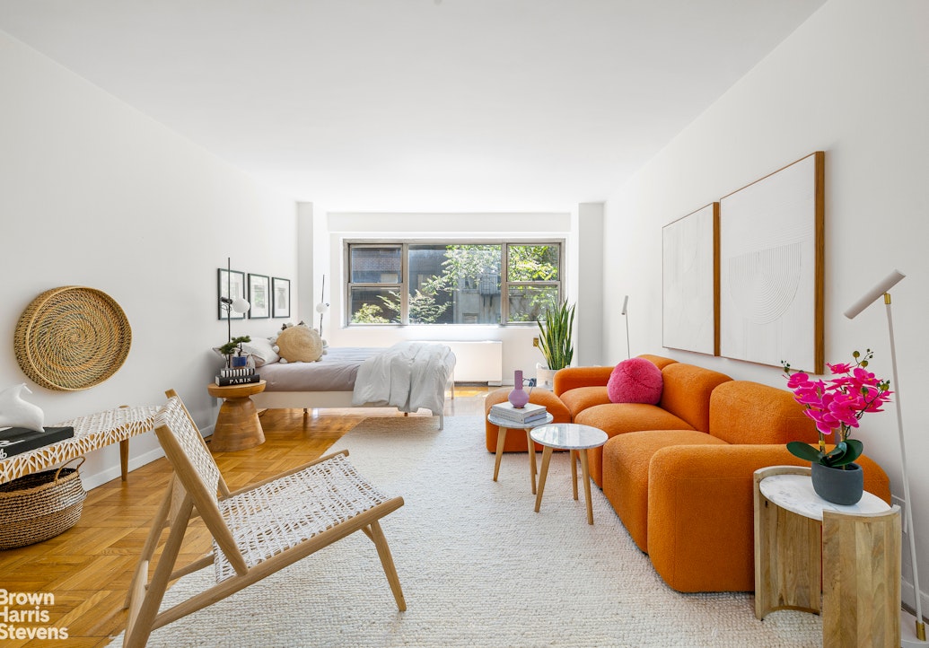 Photo 1 of 330 East 49th Street 4B, Midtown East, NYC, $575,000, Web #: 23471351