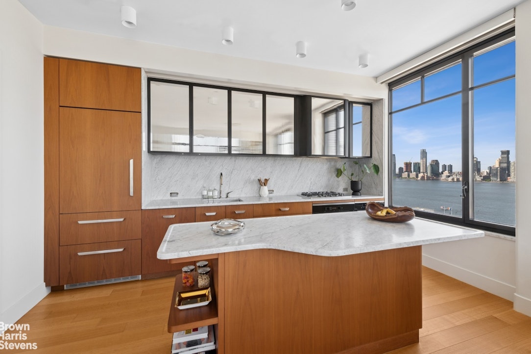 110 Charlton Street Soho New York NY 10014