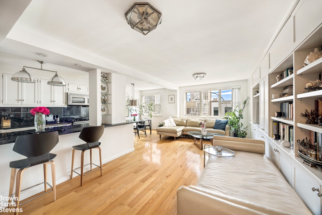 Photo 1 of 340 East 80th Street 17F, Upper East Side, NYC, $1,395,000, Web #: 23474673