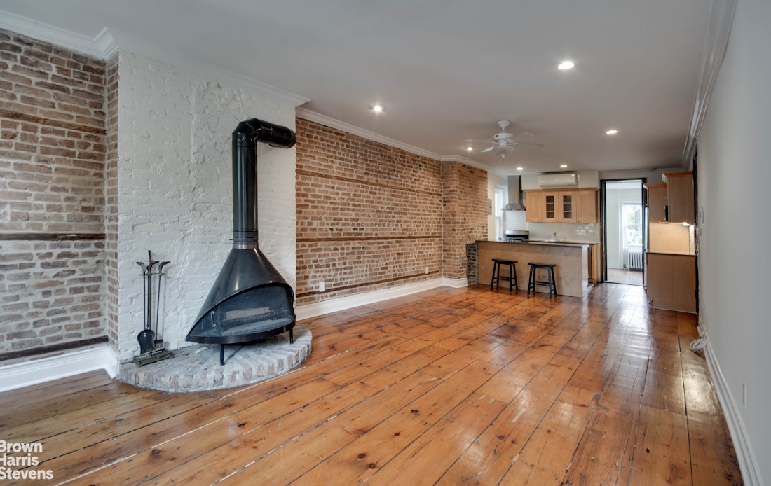 Photo 1 of 11 Dean Street 2, Cobble Hill, New York, $4,200, Web #: 23475773